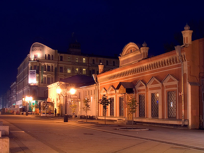 Город самара улица. Ленинградская улица Самара ночью. Самара улица Самарская ночью. Самара ул Ленинградская ночью. Самара Ленинградская улица вечером.