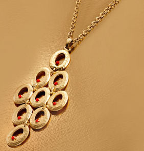 AVON Колье «Шелли»
